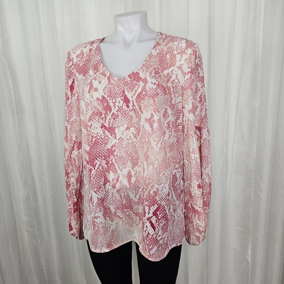 Cabi Bethany Pink White Snake Print Balloon Sleeve Blouse V-Neck Size Medium - Picture 2 of 10
